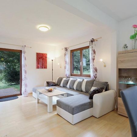 Seepark Kirchheim Ferienhaus Bei Vera Mit Sauna Exteriér fotografie