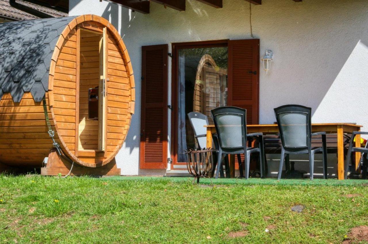 Seepark Kirchheim Ferienhaus Bei Vera Mit Sauna Exteriér fotografie