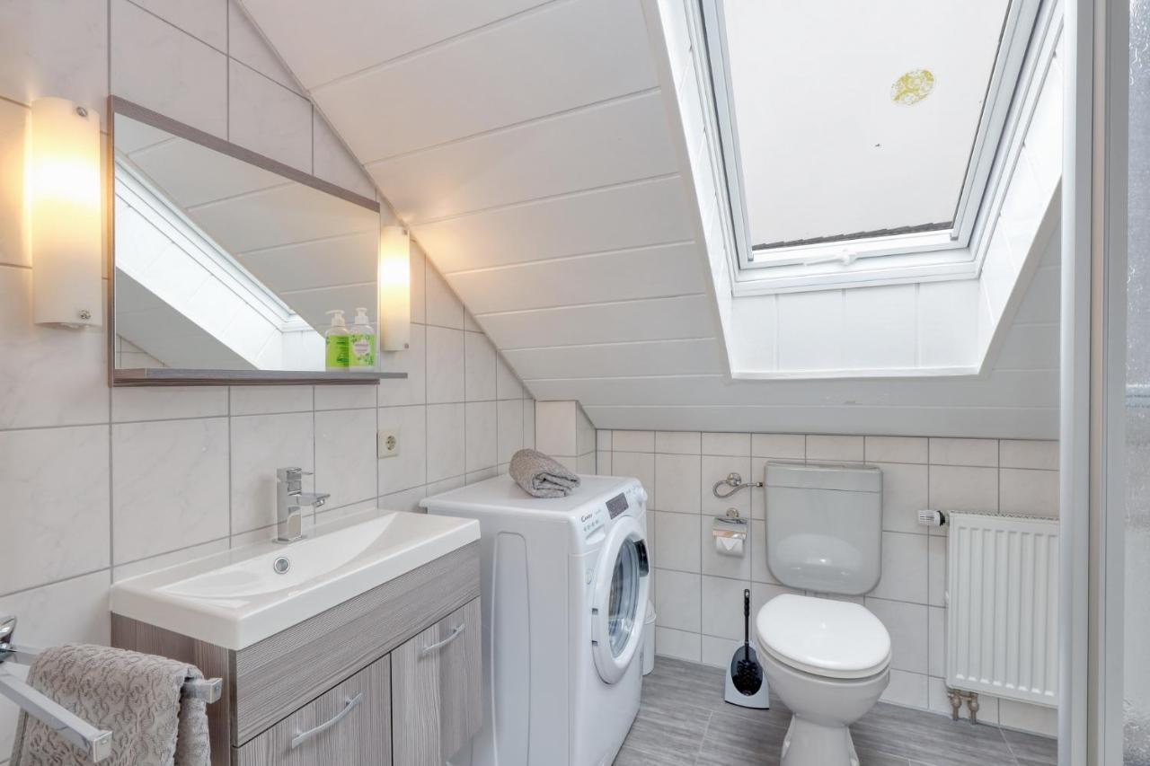 Seepark Kirchheim Ferienhaus Bei Vera Mit Sauna Exteriér fotografie
